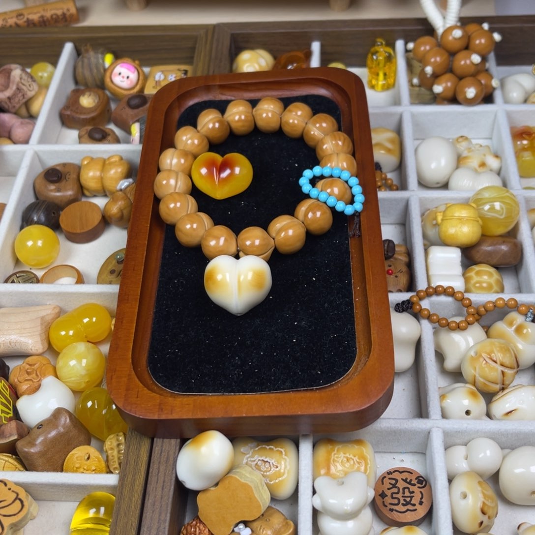 E***h吊坠猴头核桃猴头