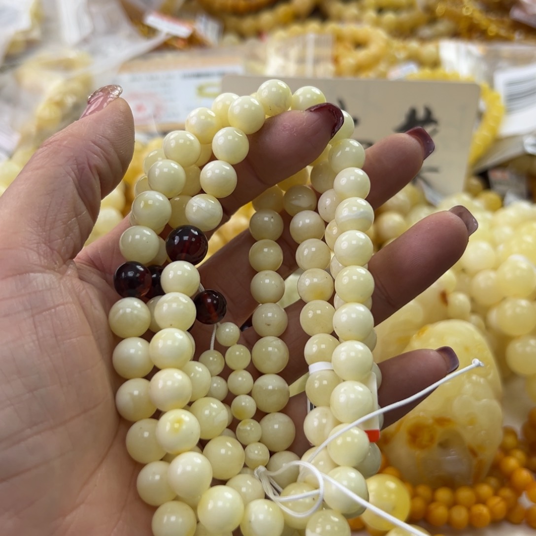 琥珀珠宝奇石未镶嵌