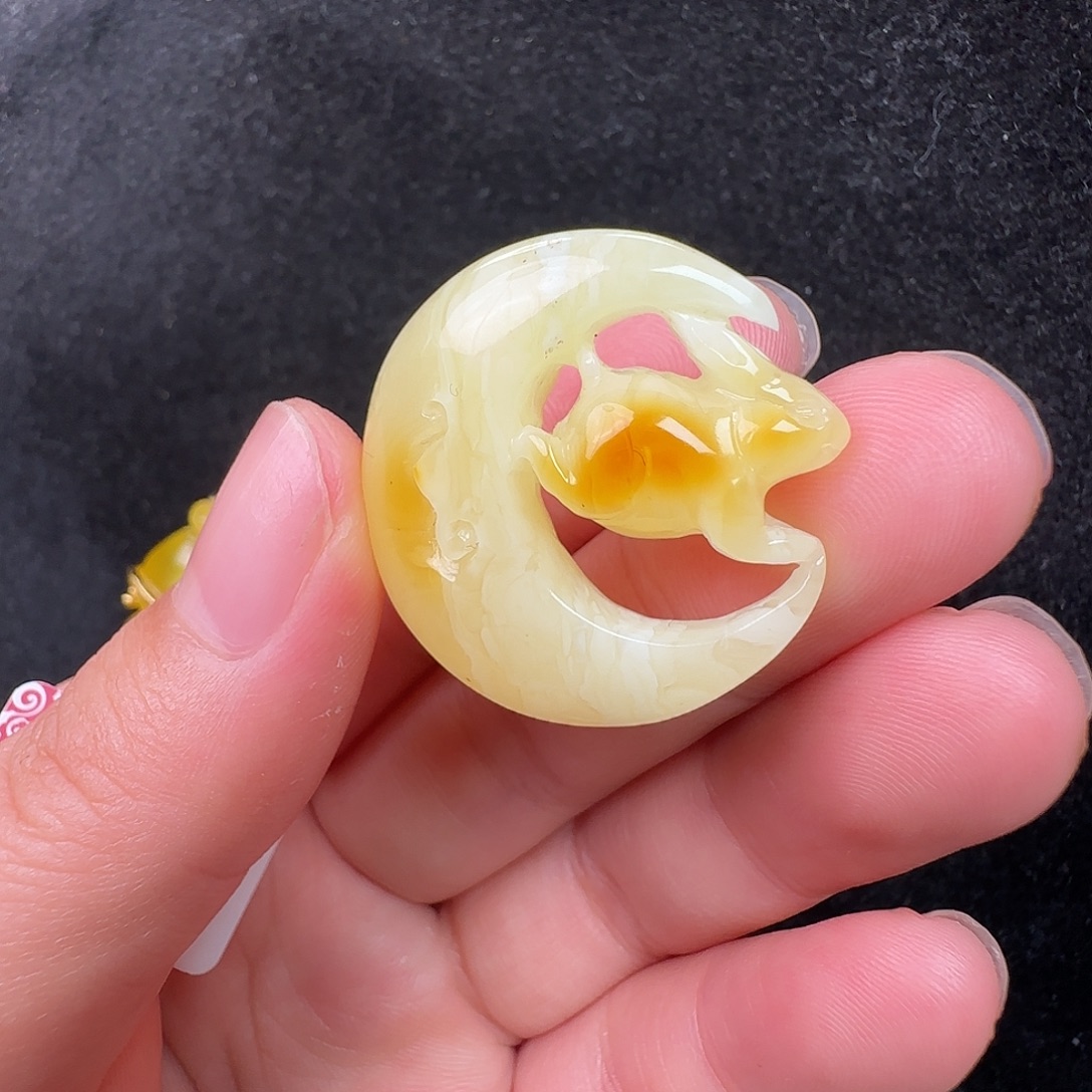 蜜蜡未镶嵌珠宝奇石3.5