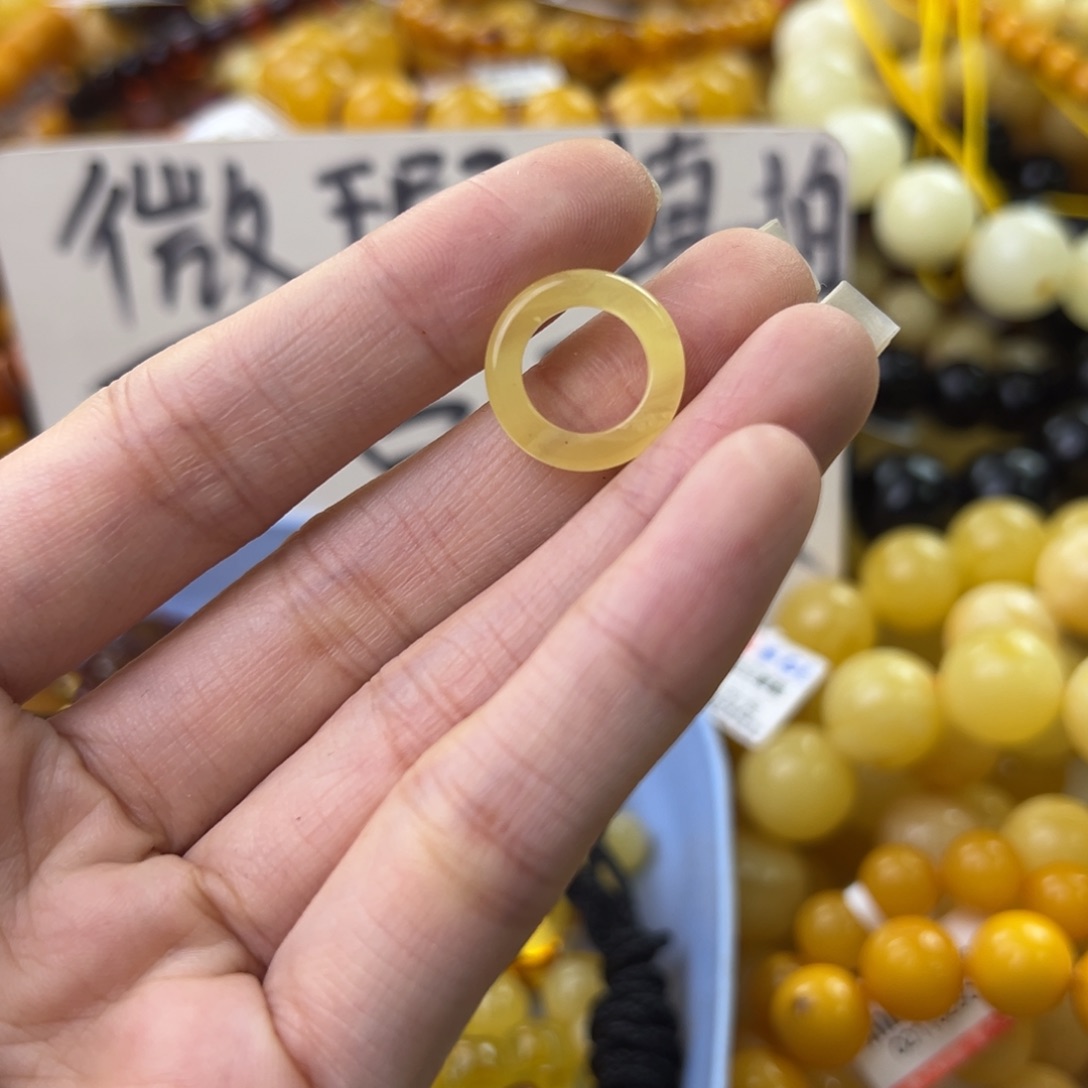 琥珀珠宝奇石未镶嵌