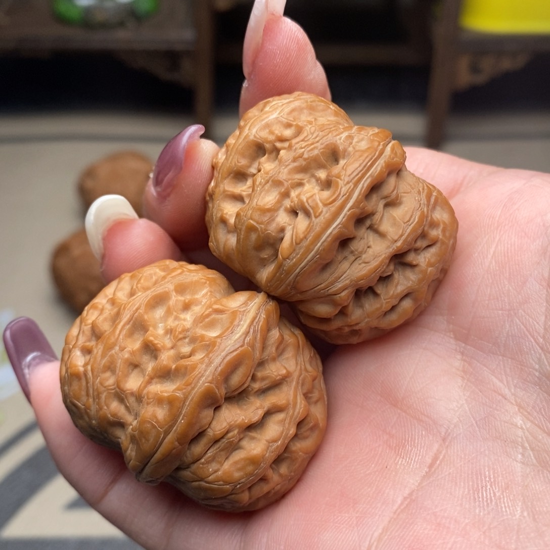 文玩核桃把件元宝40 S5号