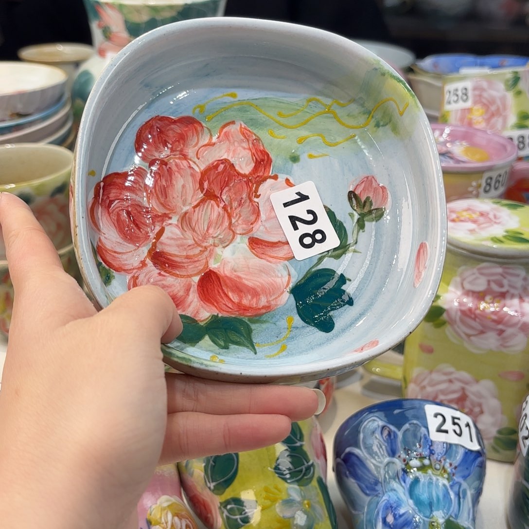 瓷片兔兔好可爱啊我