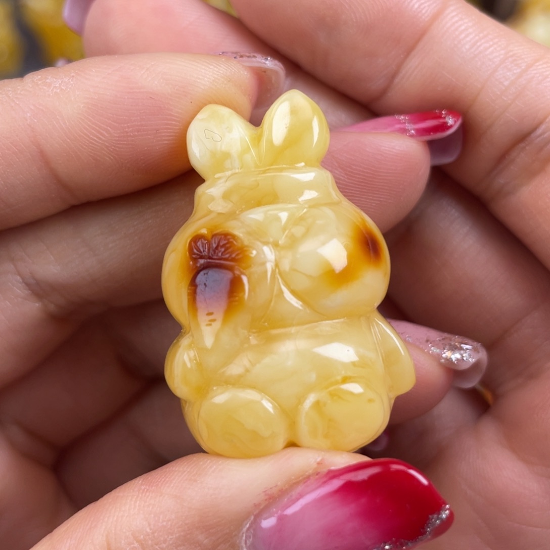 琥珀裸石未镶嵌蜜蜡