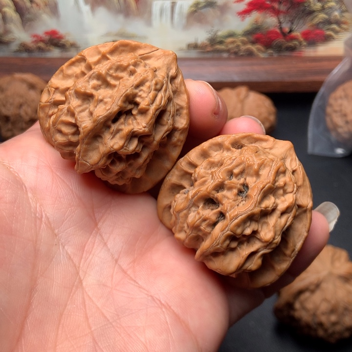 文玩核桃吊坠梨木台40尺