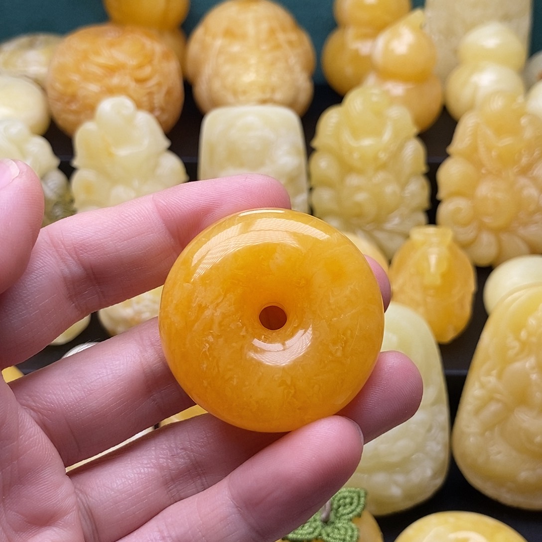 琥珀颈饰未镶嵌琥珀蜜蜡吊坠