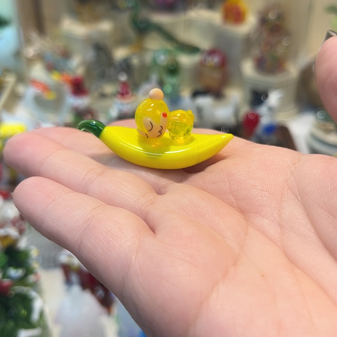 琉璃手工艺品香蕉猴