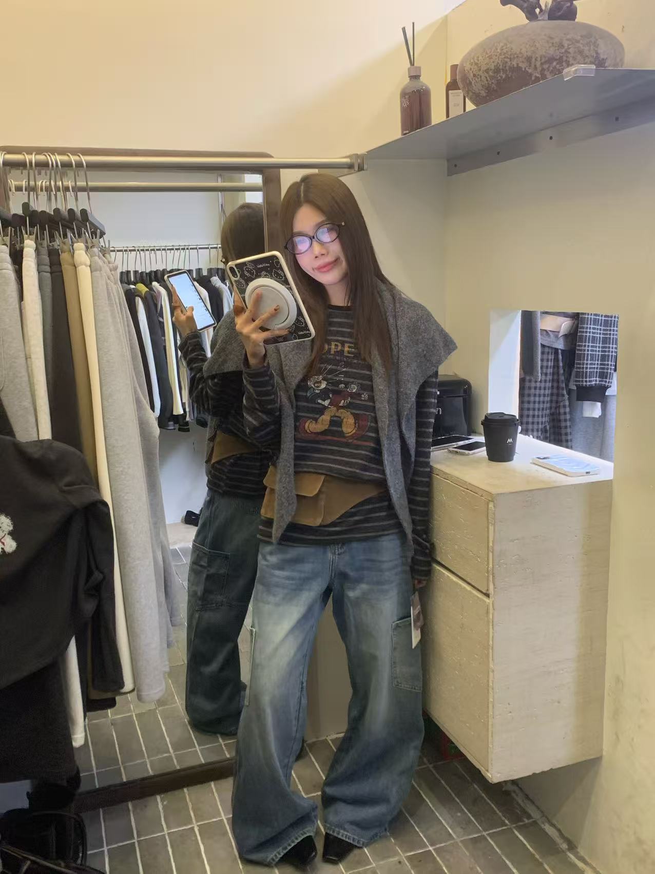 温柔瑶-Uncle Be冬季福利-趣味卡通印花撞色领上衣-7969