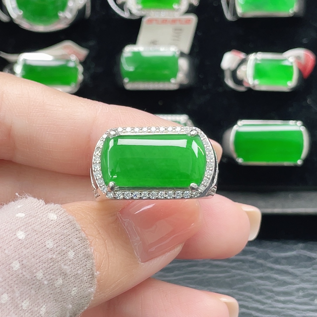 翡翠银S925镶嵌戒指天然A货翡翠没运费险3066