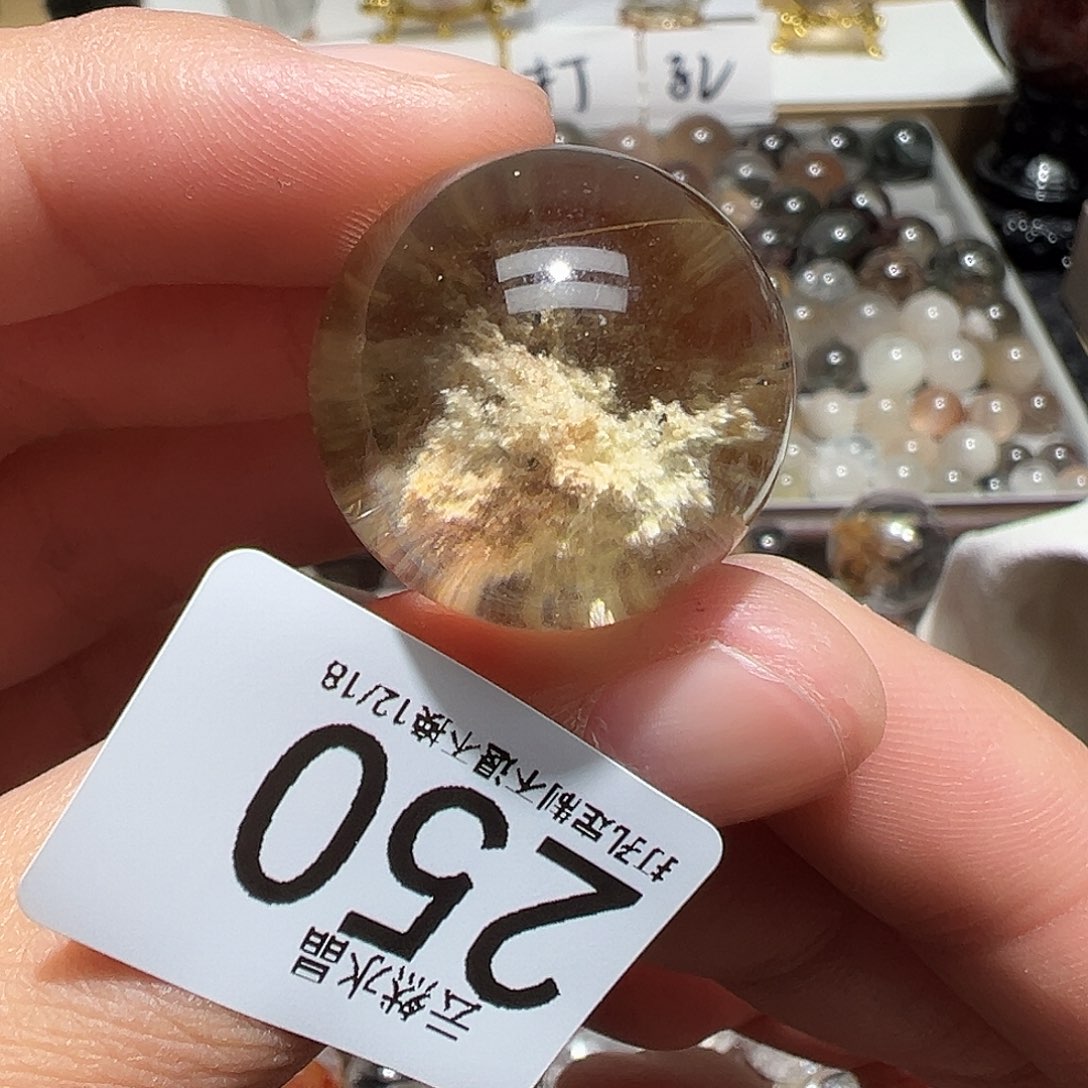 G***s未镶嵌水晶珠宝半成品