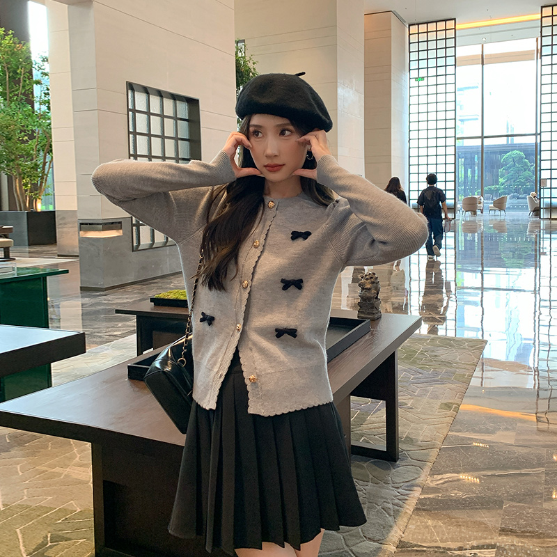 奢姿2025秋季新款大码女装圆领休闲上衣胖妹妹蝴蝶结减龄针织开衫