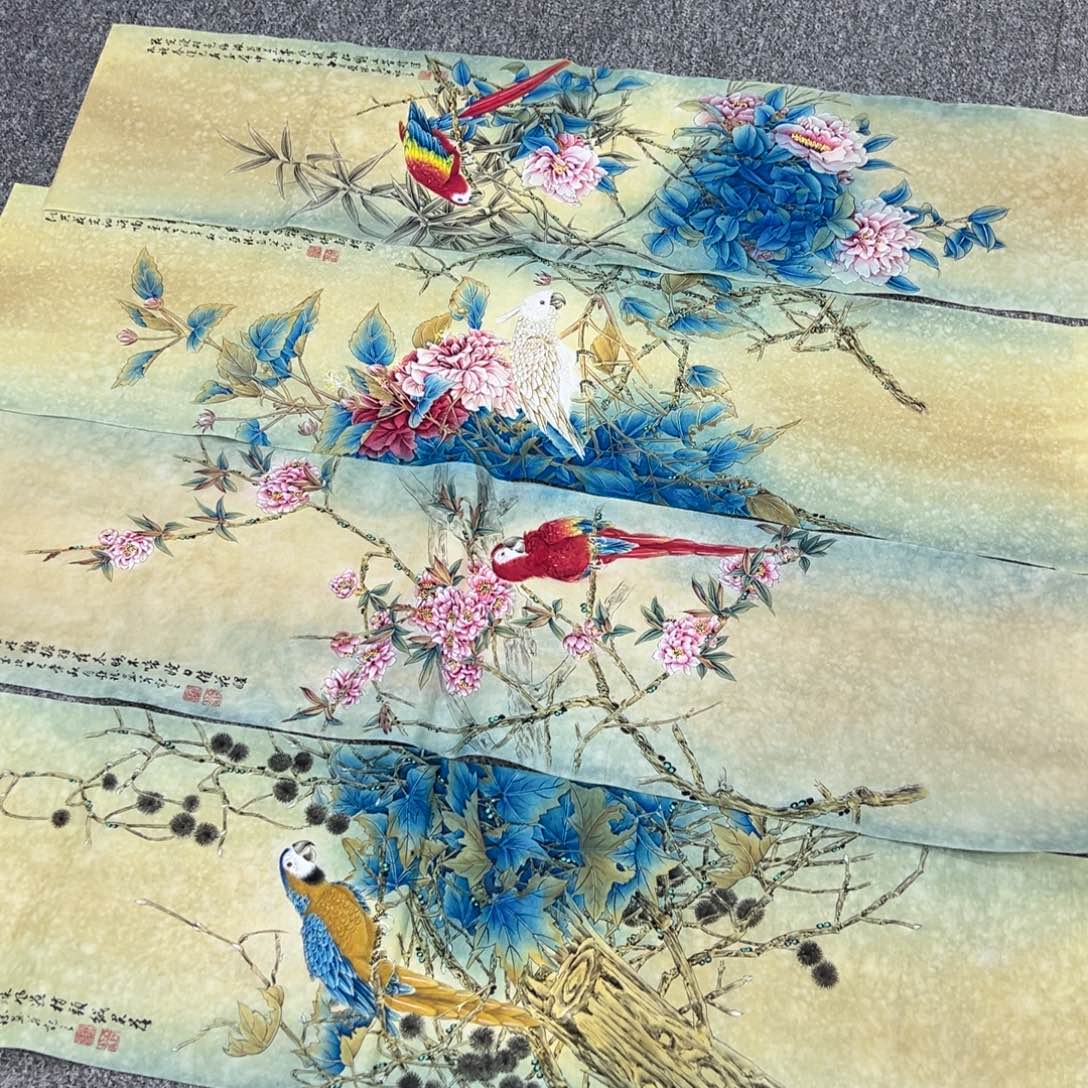 听***居国画卖字画的小男孩