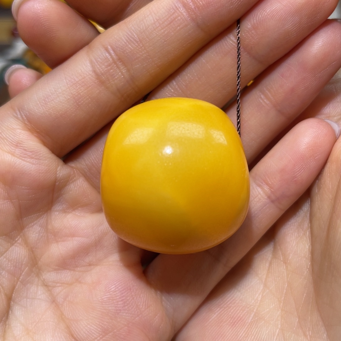 【闪购商品】琥珀裸石未镶嵌马蹄