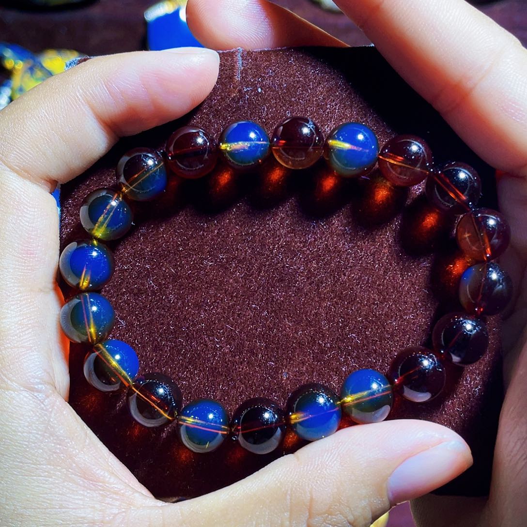 蓝珀裸石未镶嵌红蓝8发9