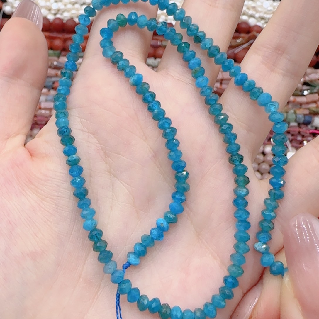 玛瑙/玉髓未镶嵌珠宝半成品一级玉化蓝磷灰切面一条卡4