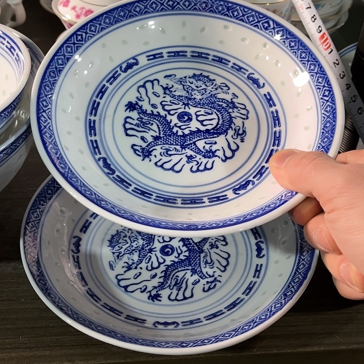 瓷片//////直径18.5厘米。2个。