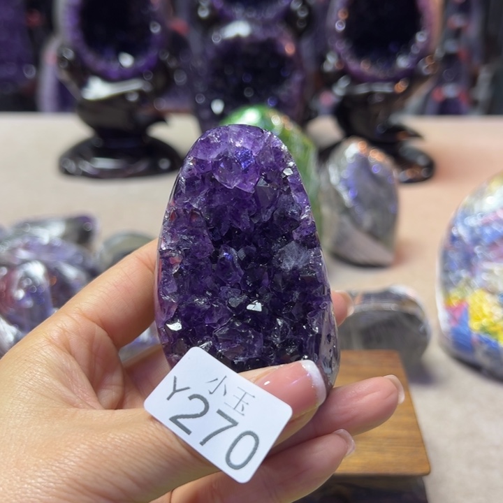 大型摆件（非配饰）未镶嵌水晶摆件