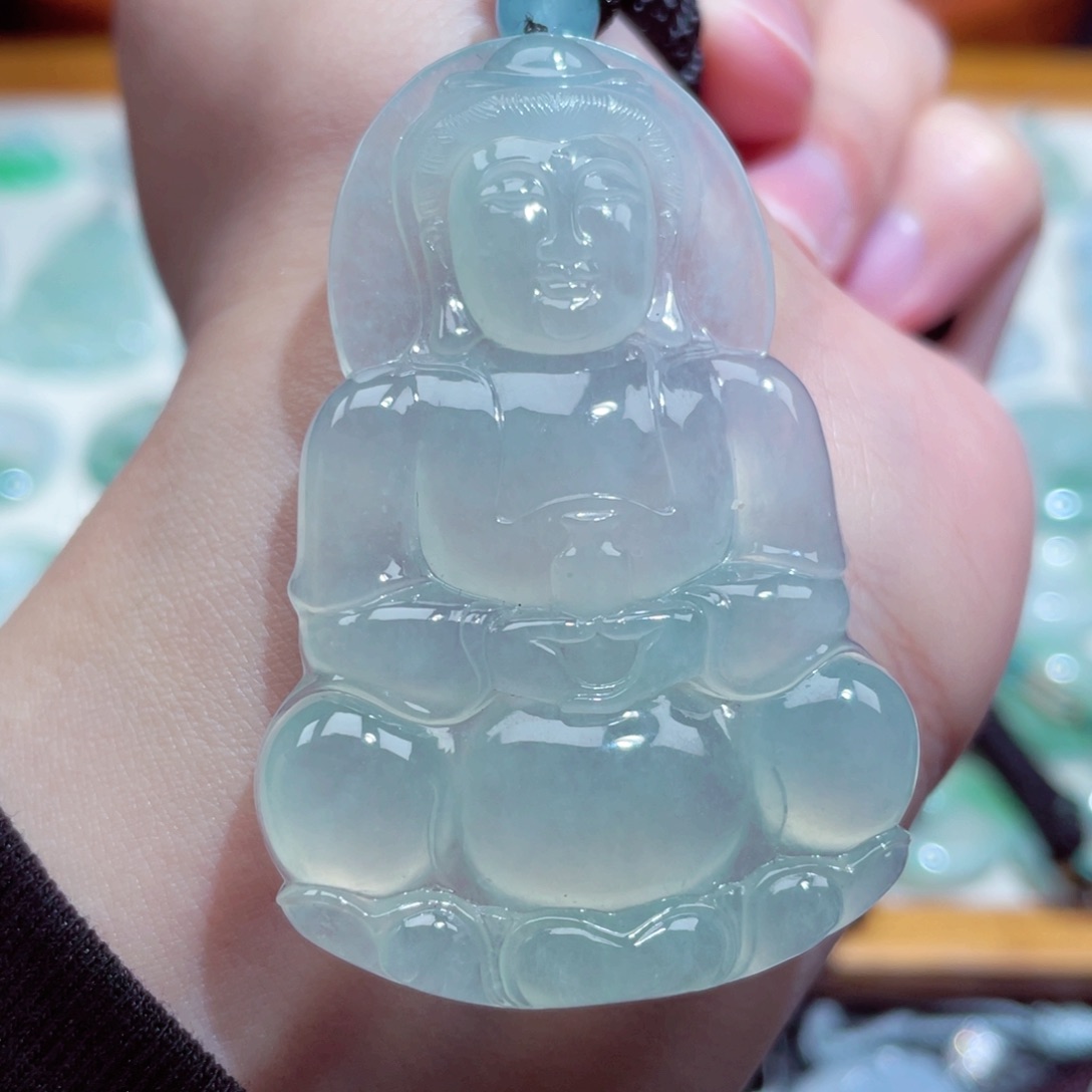 翡翠颈饰未镶嵌观音