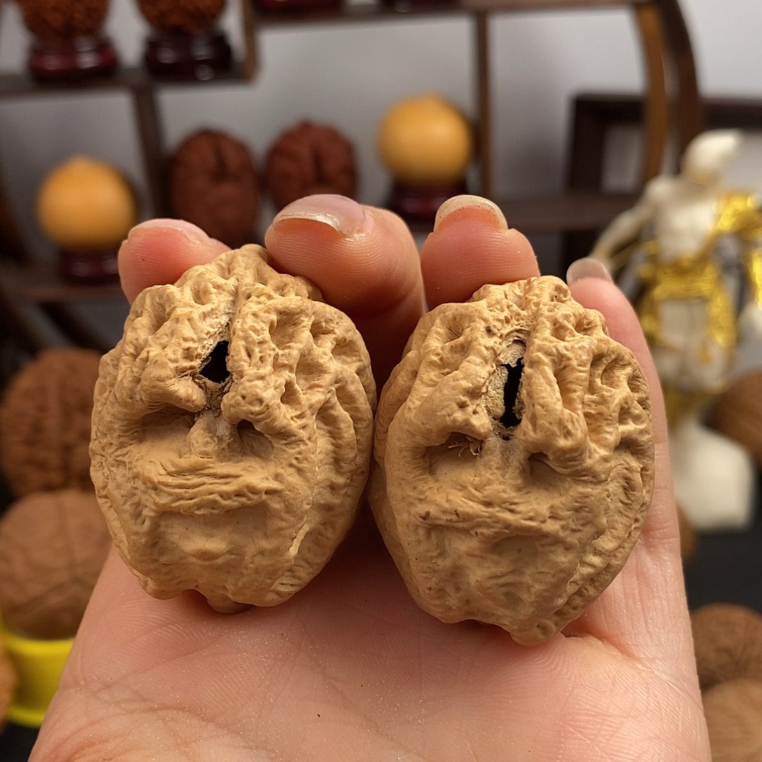 文玩核桃把件鬼脸35