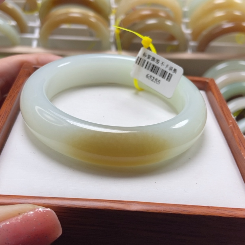 【闪购商品】和田玉手镯未镶嵌58.2