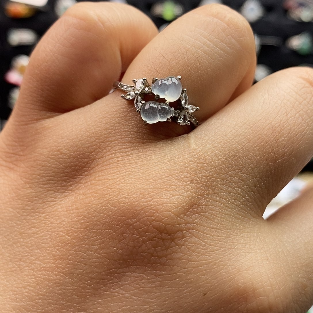 翡翠未镶嵌戒指翡翠