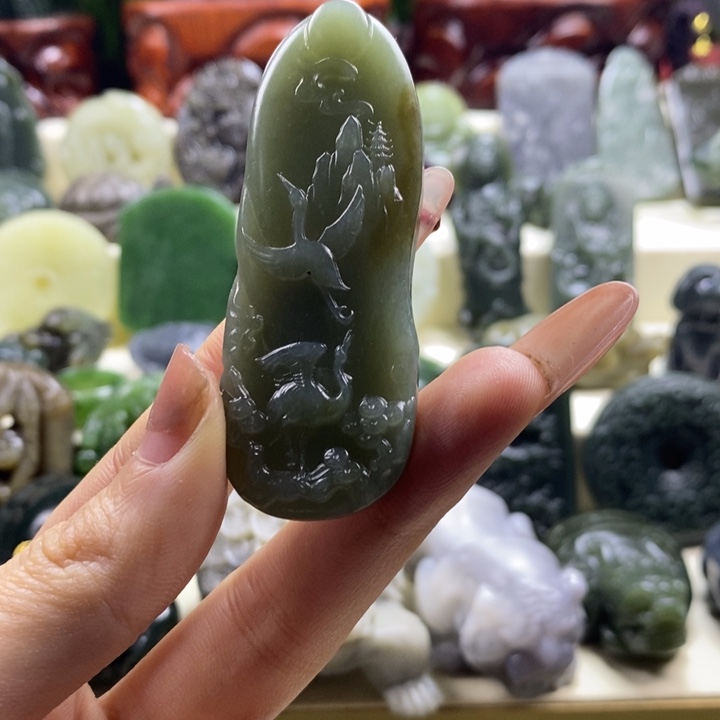 和田玉颈饰未镶嵌