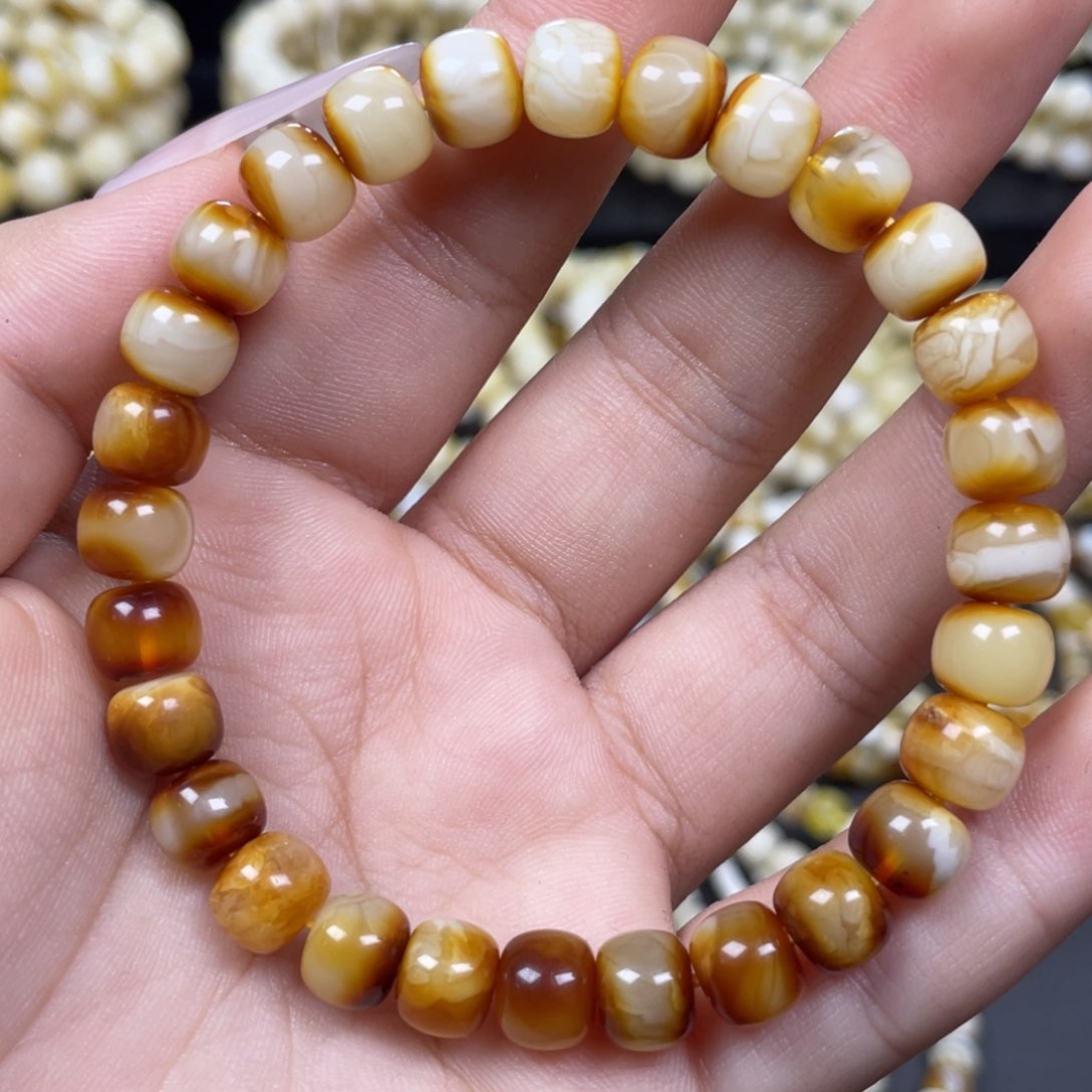 蜜蜡未镶嵌珠宝奇石8m