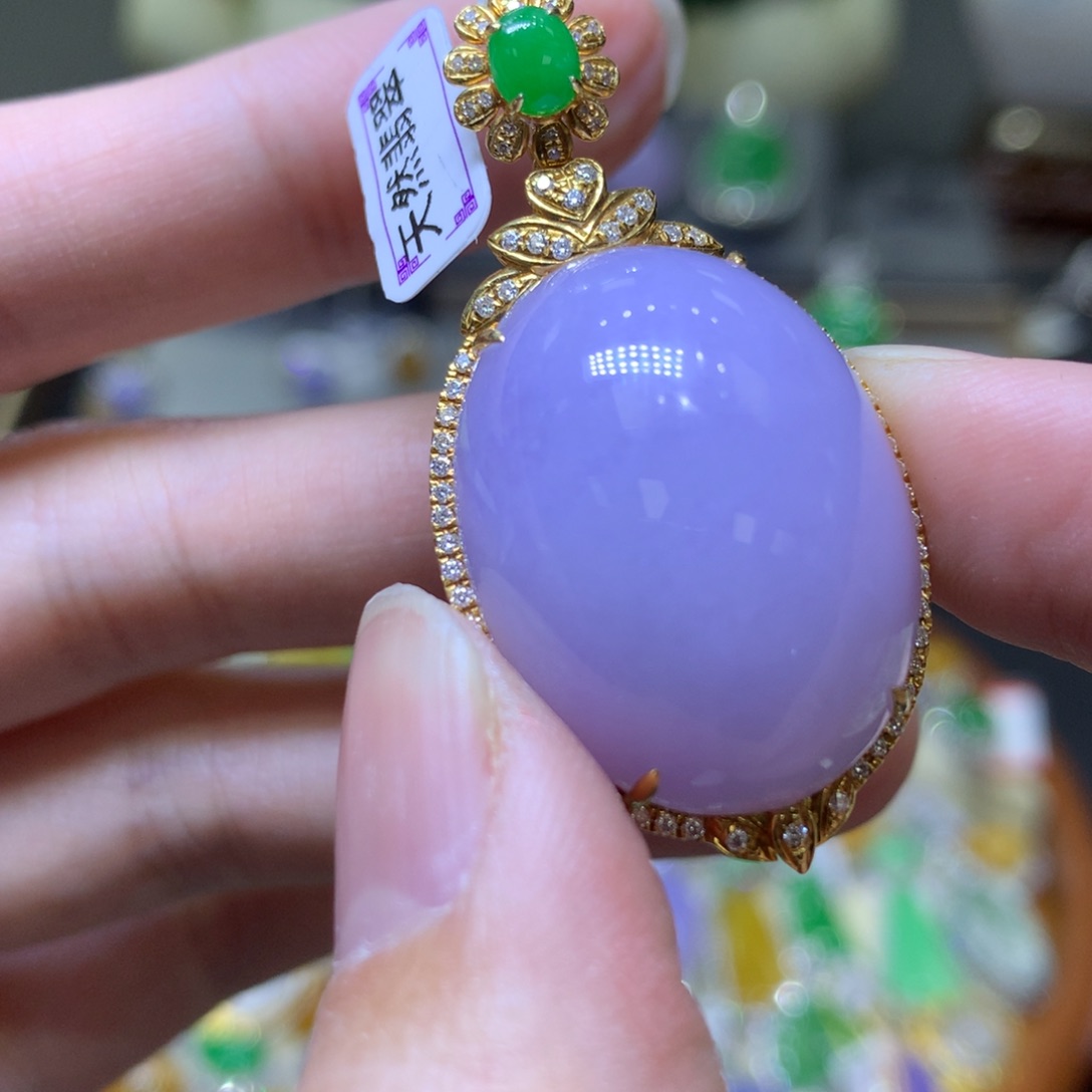 翡翠颈饰18K金镶嵌翡翠吊坠项链