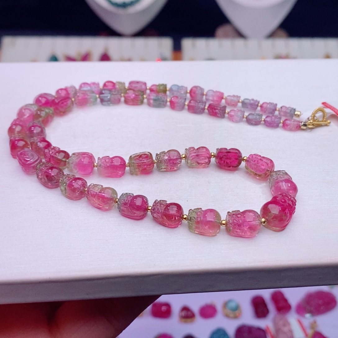 颈饰18K金镶嵌碧玺A项链