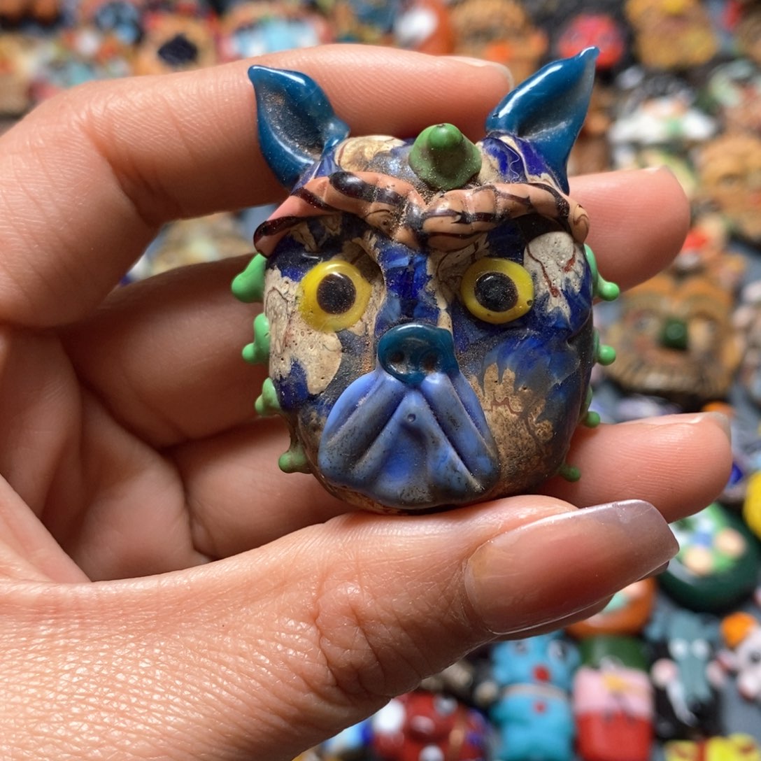 琉璃颈饰印度尼西亚猫