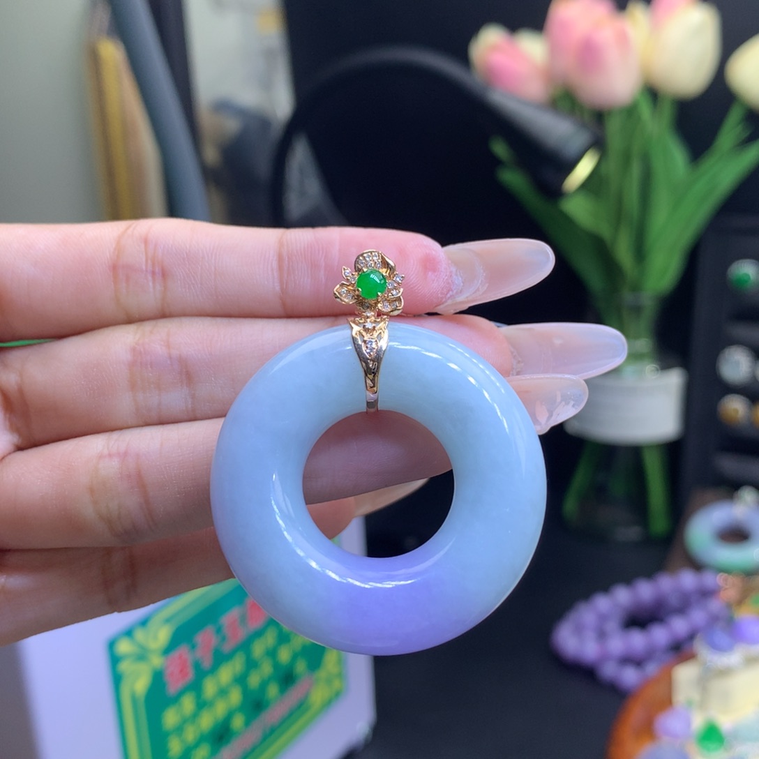 翡翠18K金镶嵌颈饰天然