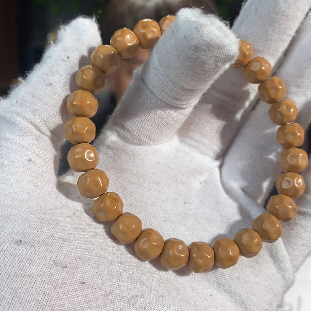 Z***凱手串猴头核桃9➕奶酪108