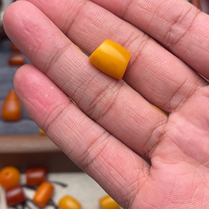 你***忘琥珀未镶嵌裸石蜜蜡马蹄