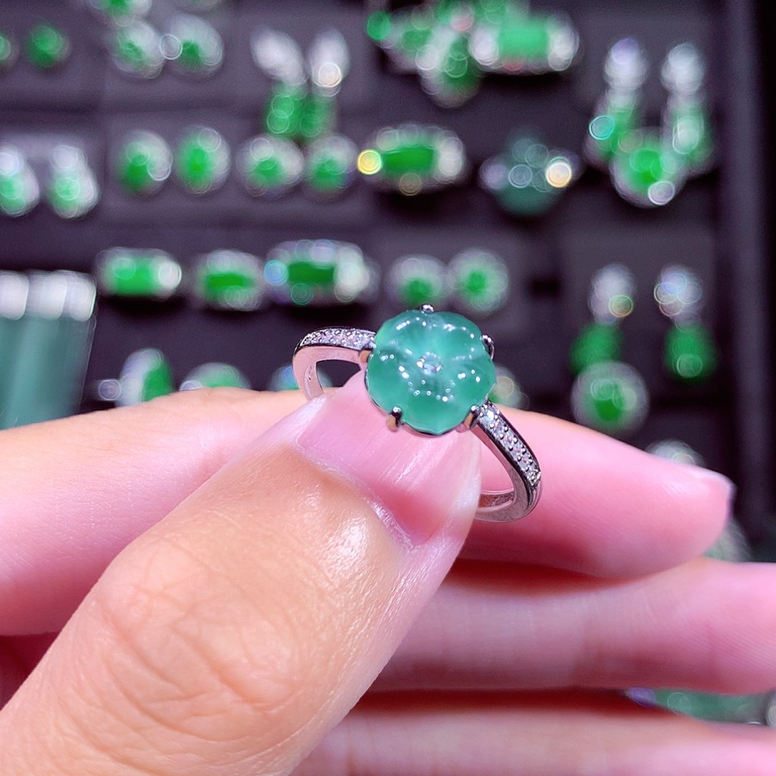 翡翠未镶嵌颈饰天然