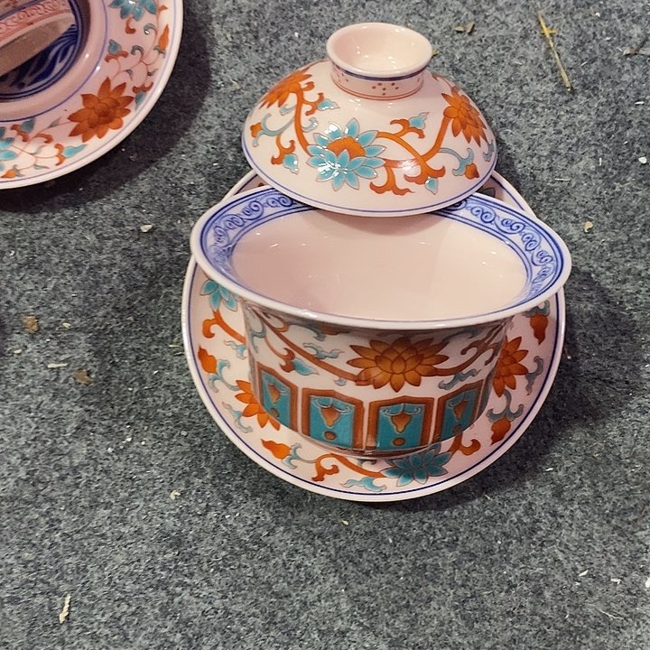 摆件陶红稀土斗彩缠枝莲三才