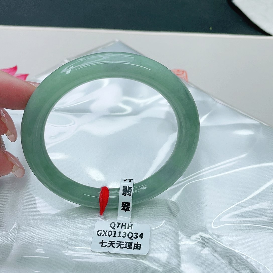 翡翠手镯未镶嵌圆56