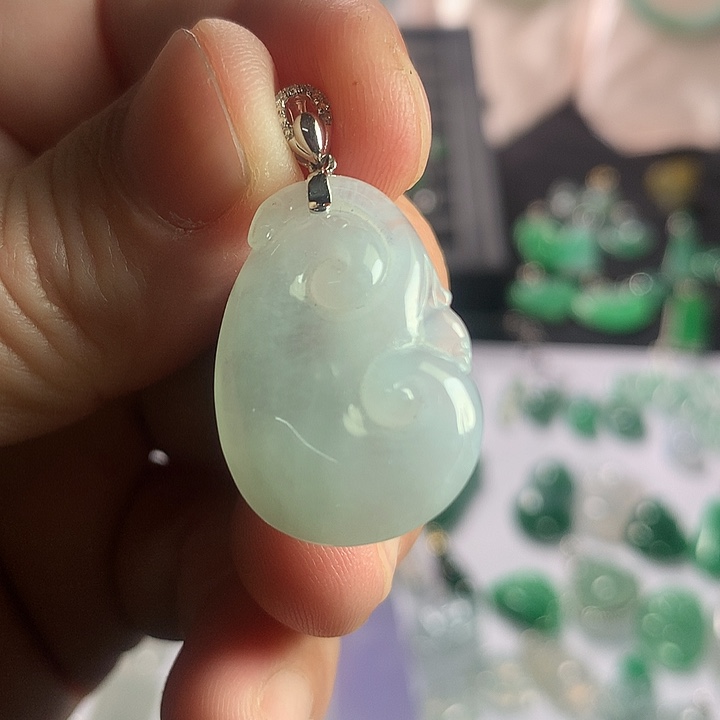 翡翠未镶嵌挂件天然翡翠