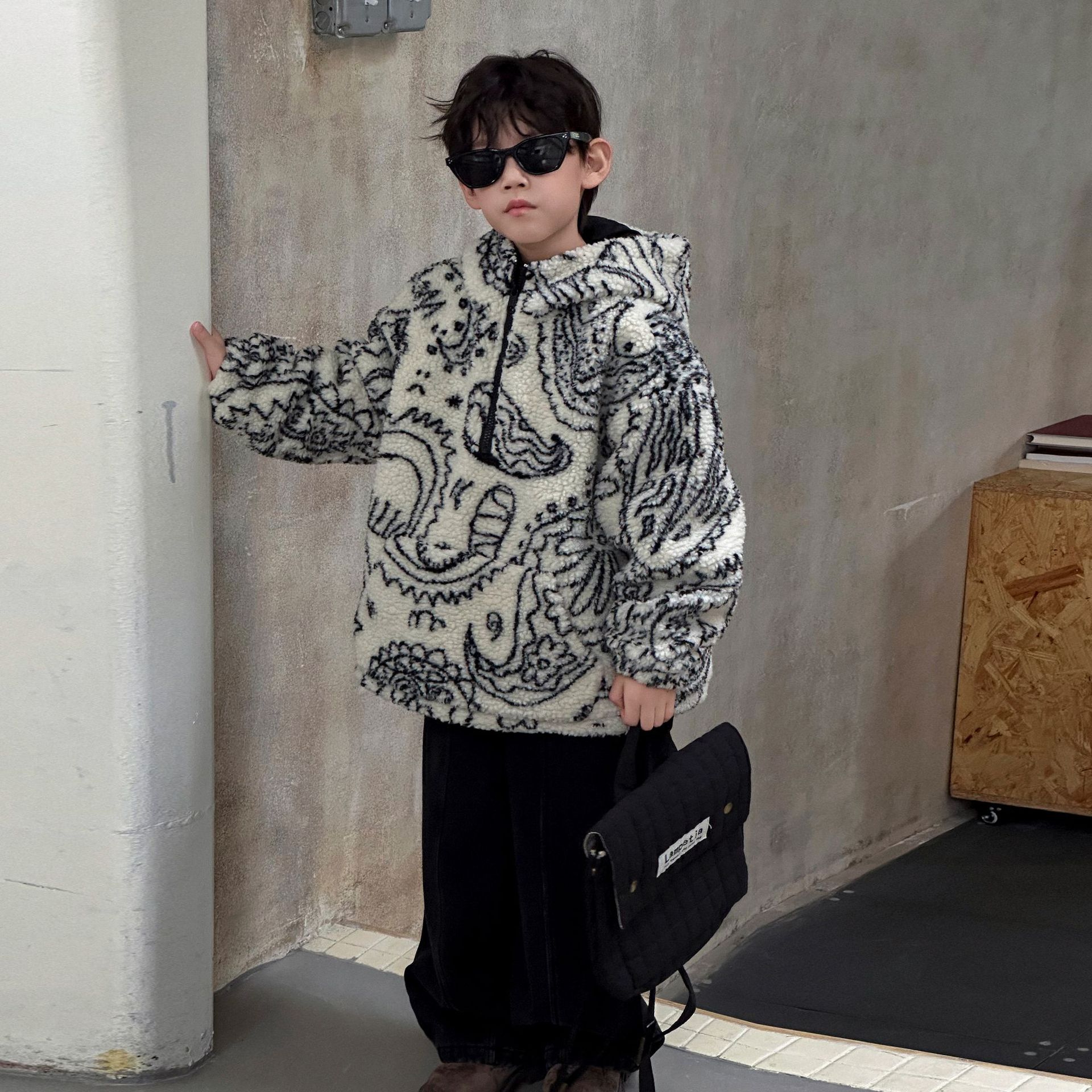 男童羊羔绒夹棉外套2025冬季新款儿童加厚宽松毛毛衣套头连帽棉服