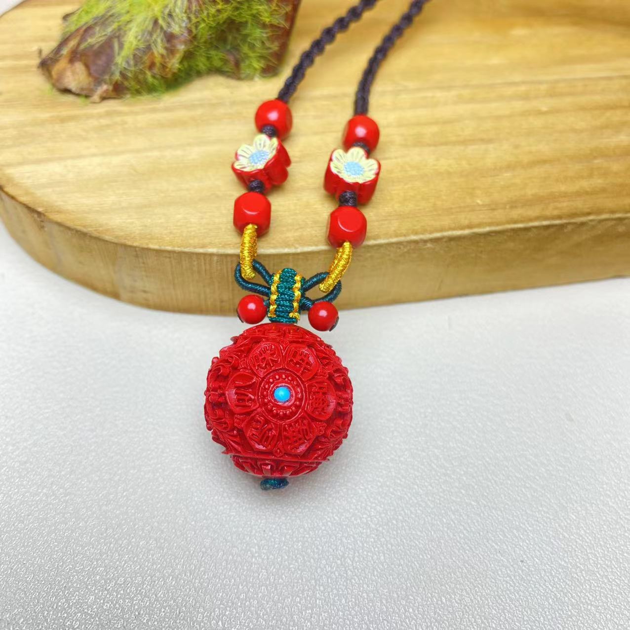 含辰砂工艺品保真高含量红砂设计款六字真言镂空锁骨吊坠保真朱砂