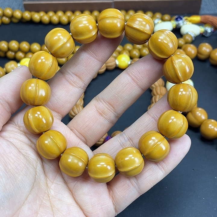 爱***子猴头核桃吊坠猴头