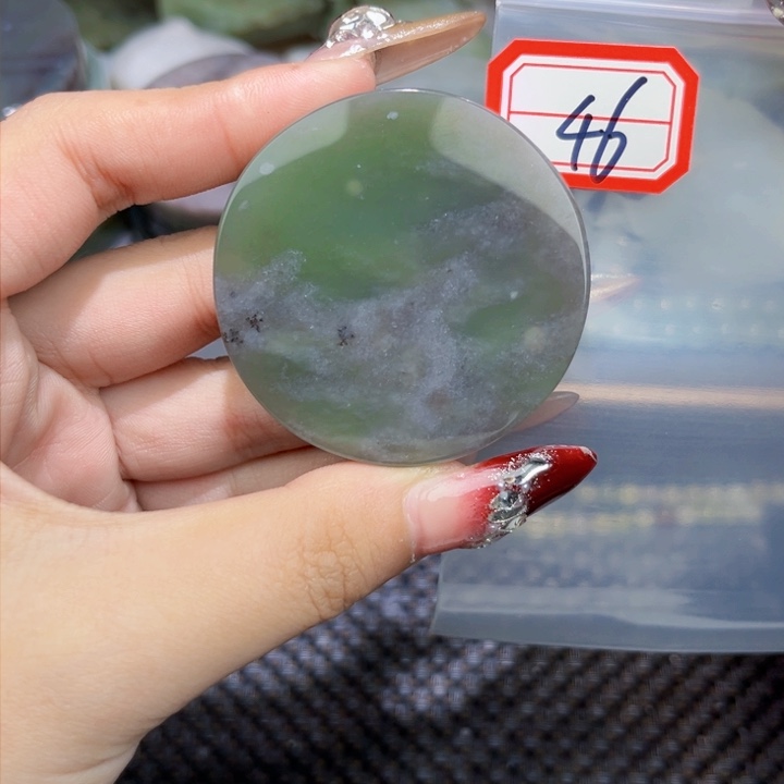 和田玉和田玉边角料随机发未镶嵌