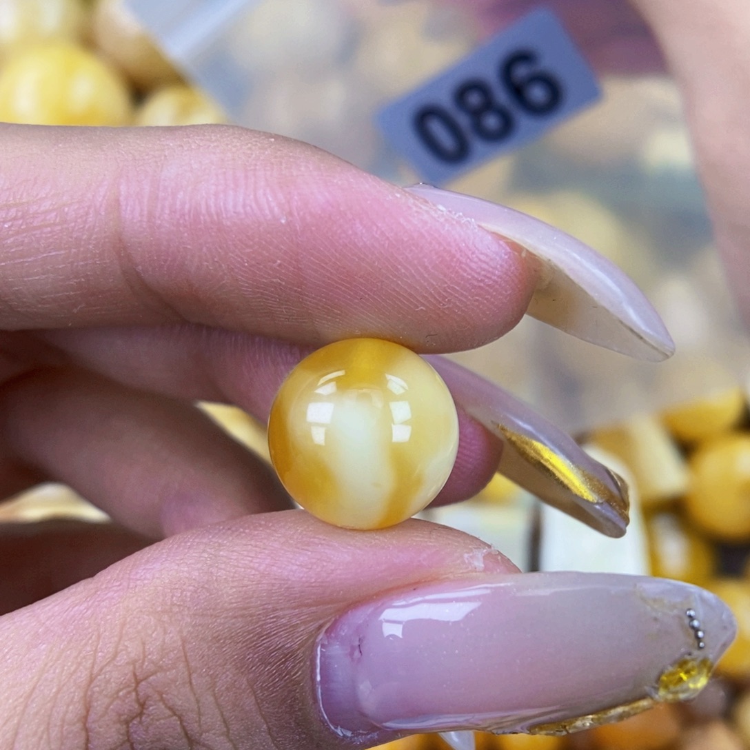 琥珀未镶嵌珠宝奇石12.2 接近全品