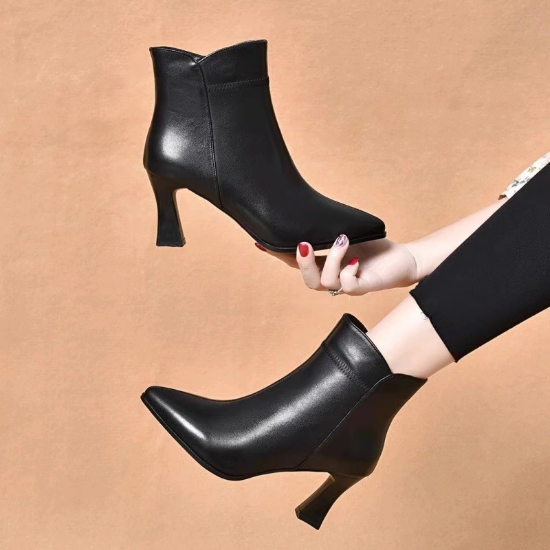 2025年秋冬新款瘦瘦短靴加绒气质百搭 燕