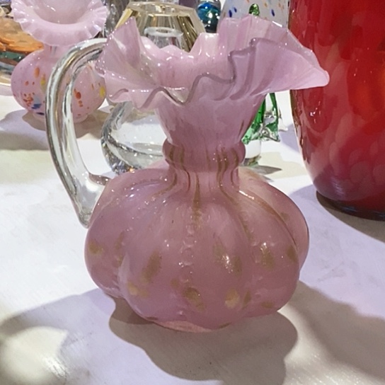 琉璃花瓶高19厘米口径5厘米