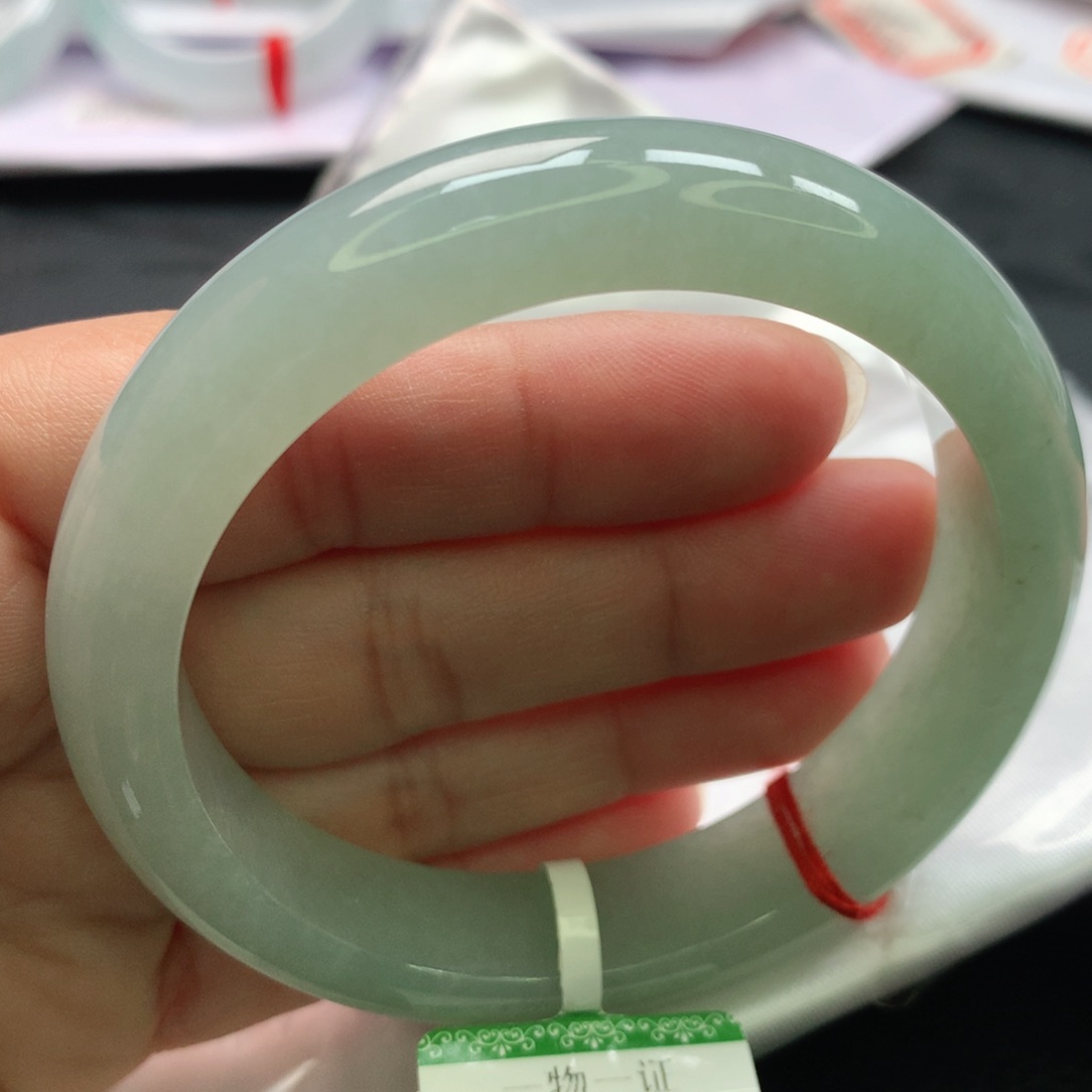 翡翠手镯未镶嵌缅甸55.56