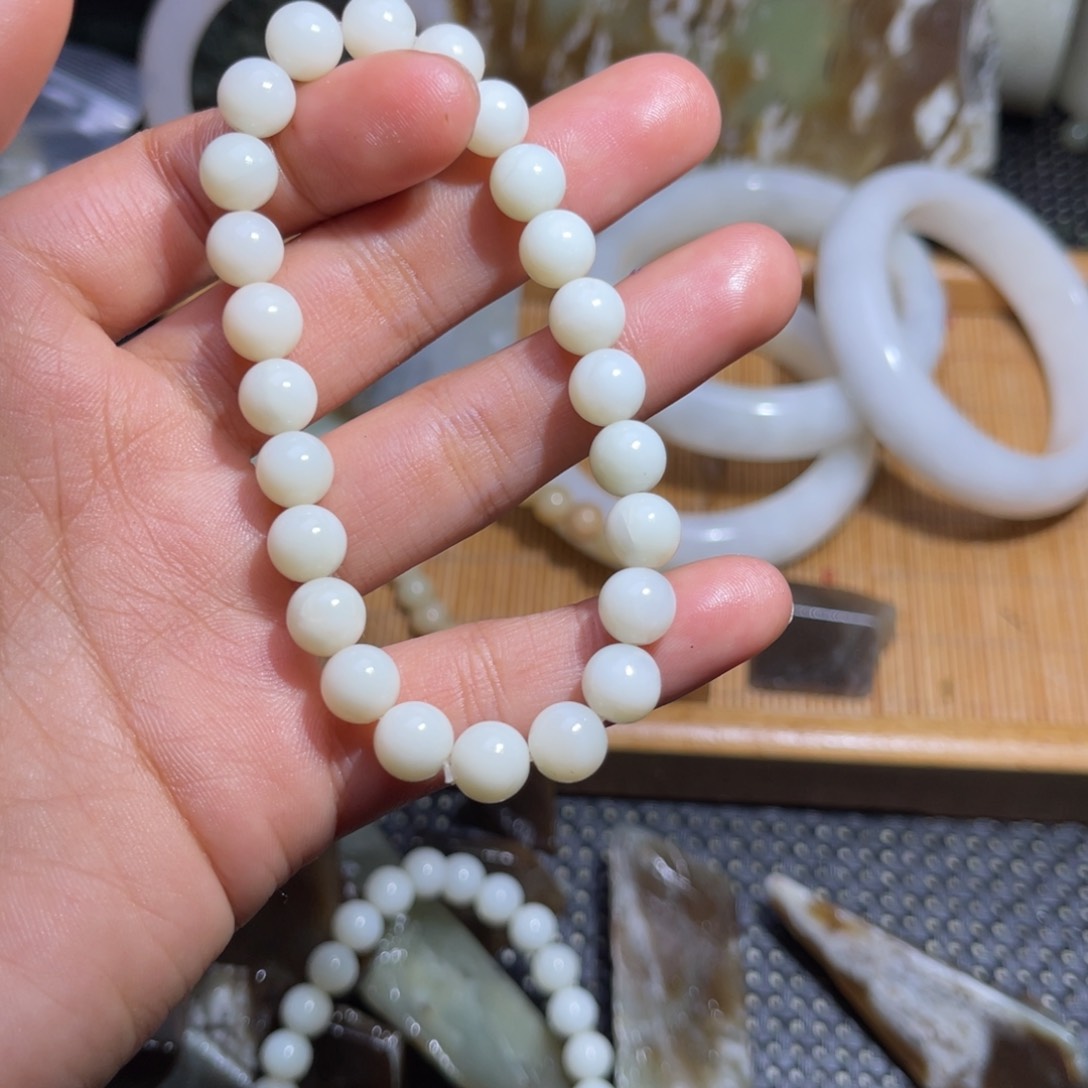 未镶嵌和田玉车挂