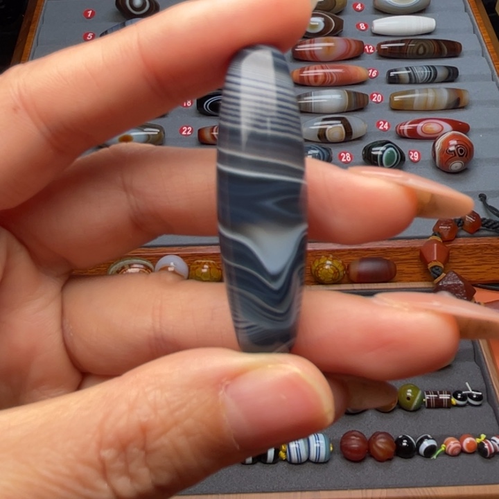 玛瑙/玉髓颈饰未镶嵌起*