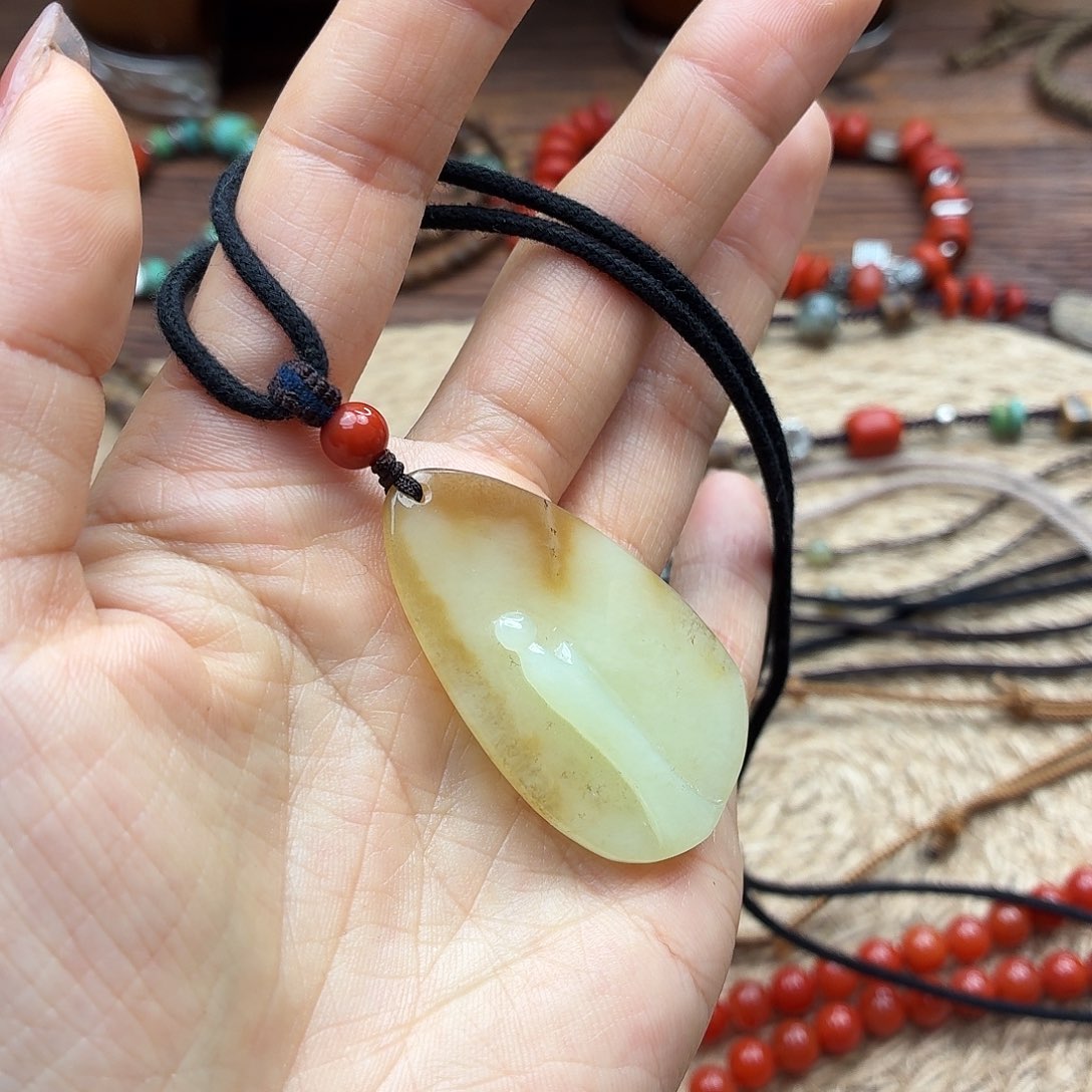 程***克和田玉（糖玉）未镶嵌颈饰