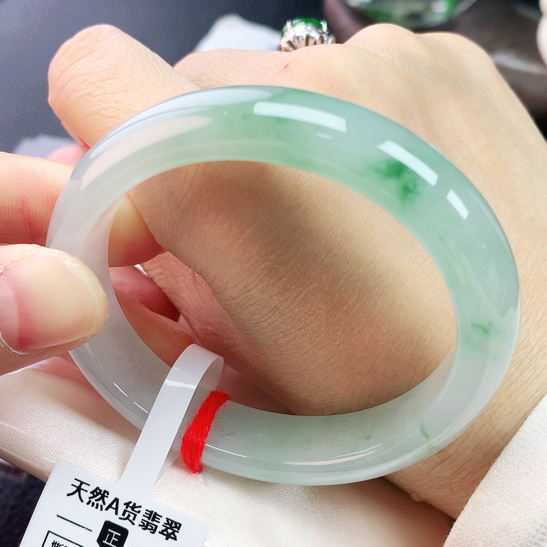 未镶嵌手镯翡翠55贵妃