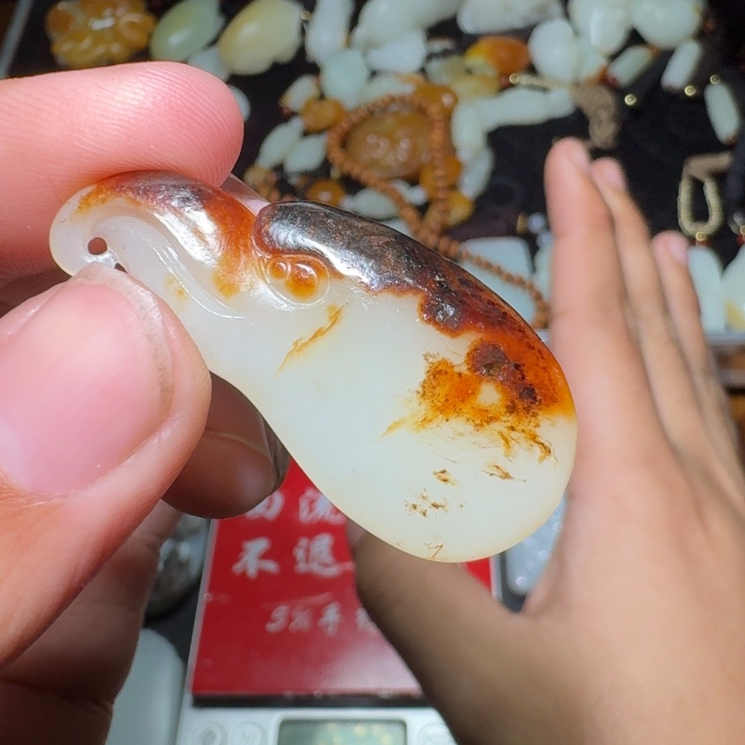 和田玉颈饰未镶嵌