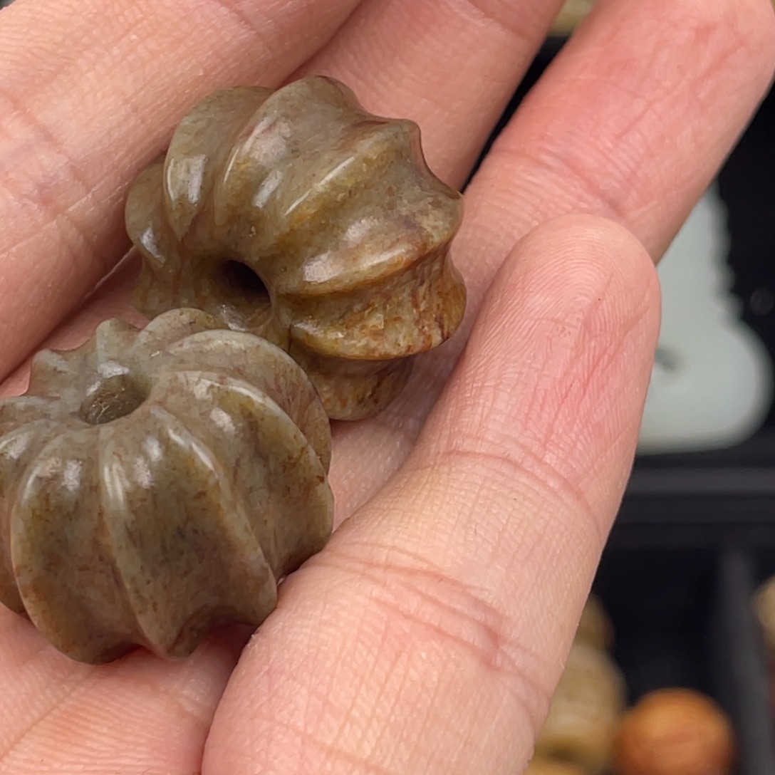 和田玉（糖玉）颈饰未镶嵌